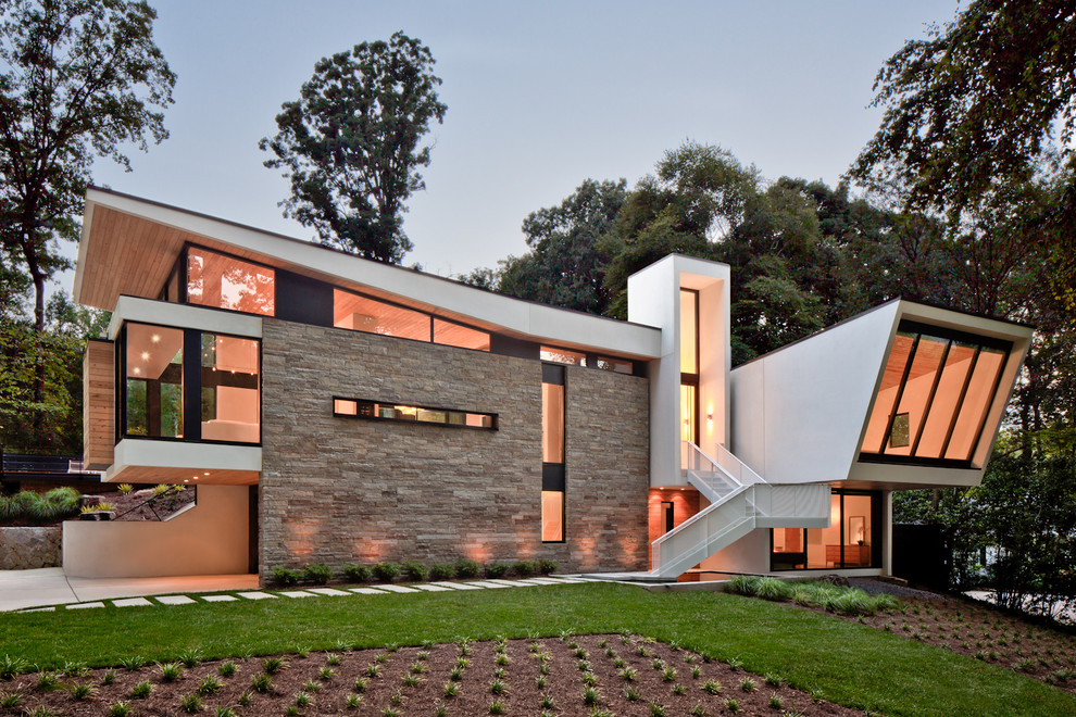 Geräumiges, Zweistöckiges Modernes Haus mit Backsteinfassade, bunter Fassadenfarbe, Flachdach, Blechdach und schwarzem Dach in San Francisco