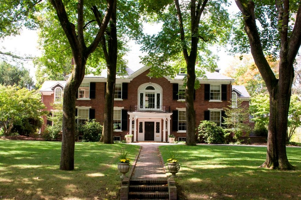 Elegant exterior home photo in Boston