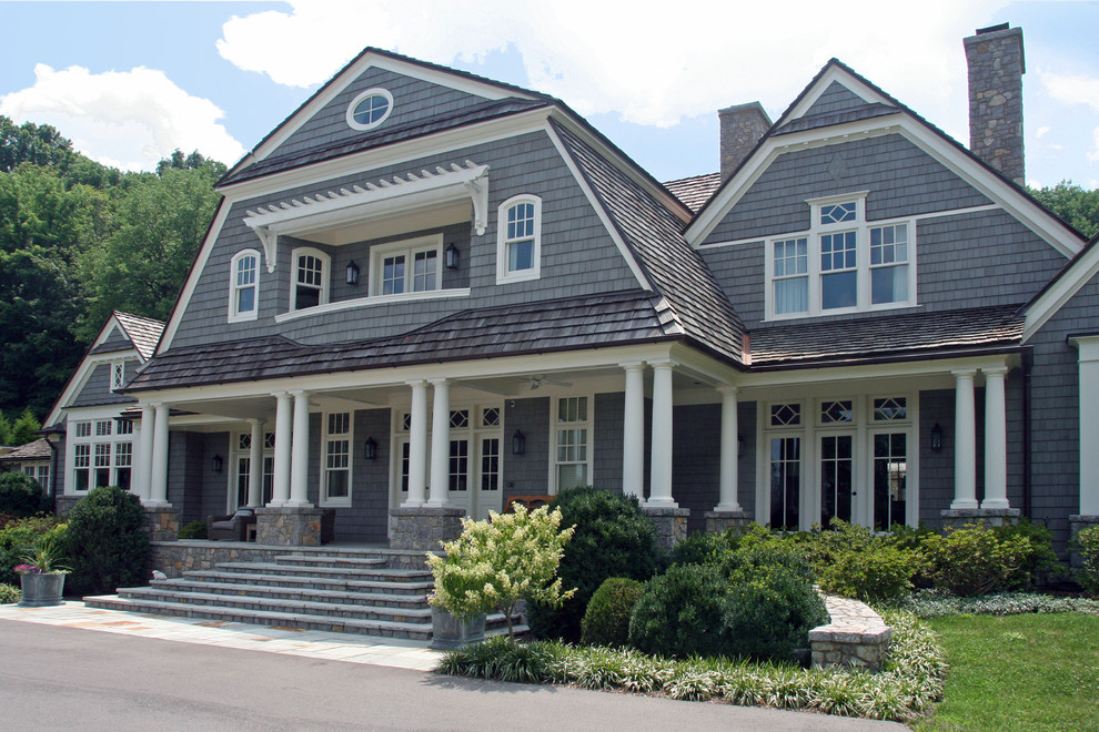 New England Farmhouse - Farmhouse - Exterior - Nashville - by Farris