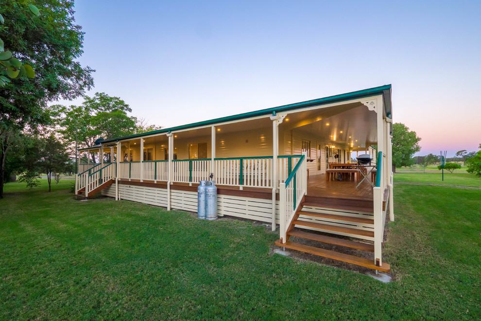 New Home at Baralaba Farmhouse Exterior Other by Westbuilt