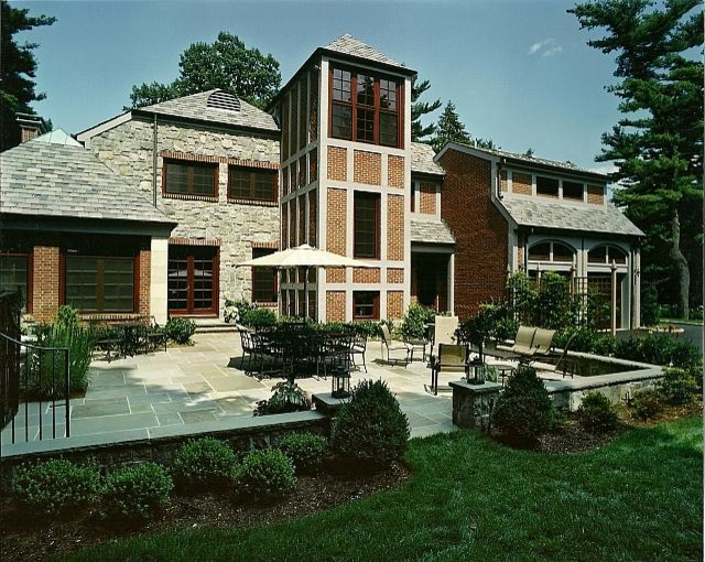 New York Bluestone Dining Area with Granite Seat Walls and Light Piers