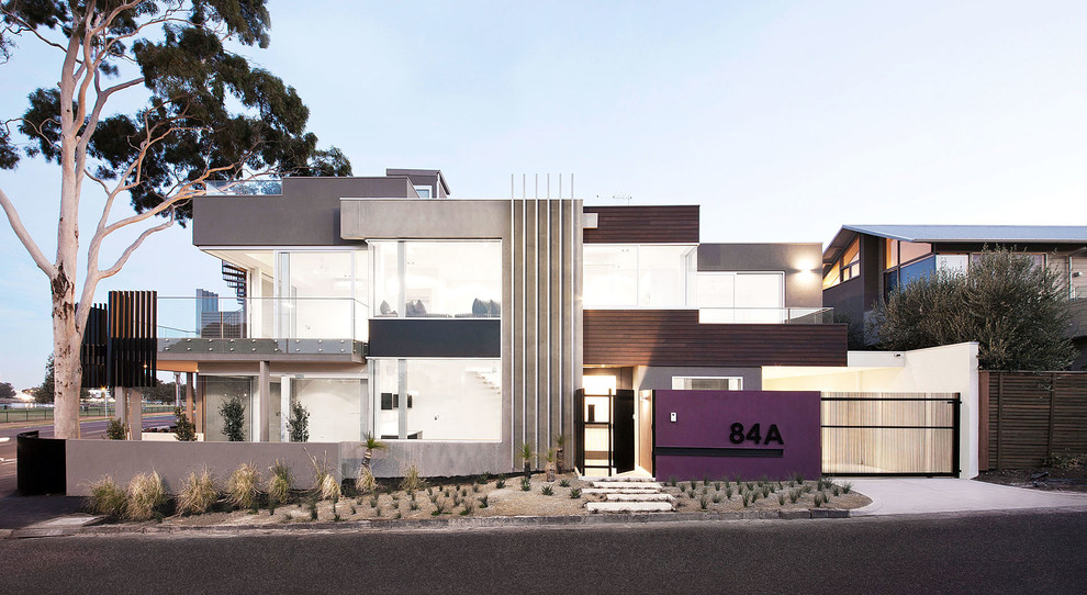 Réalisation d'une grande façade de maison minimaliste.