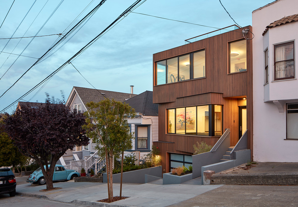 サンフランシスコにある中くらいなコンテンポラリースタイルのおしゃれな家の外観の写真