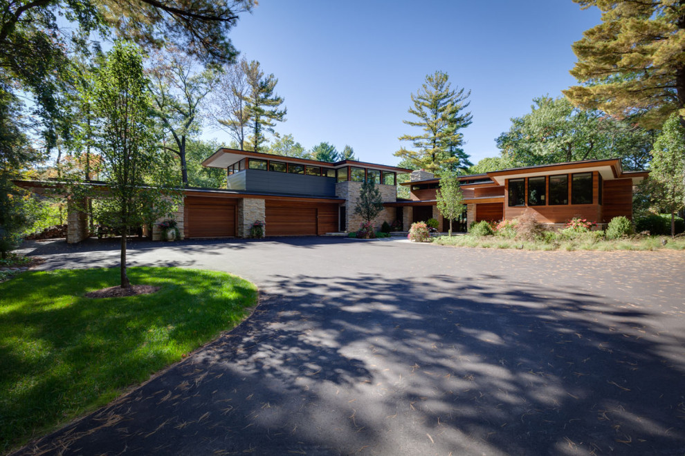 North Lake Chenequa, WI Modern Home with Lake View and Green Roof