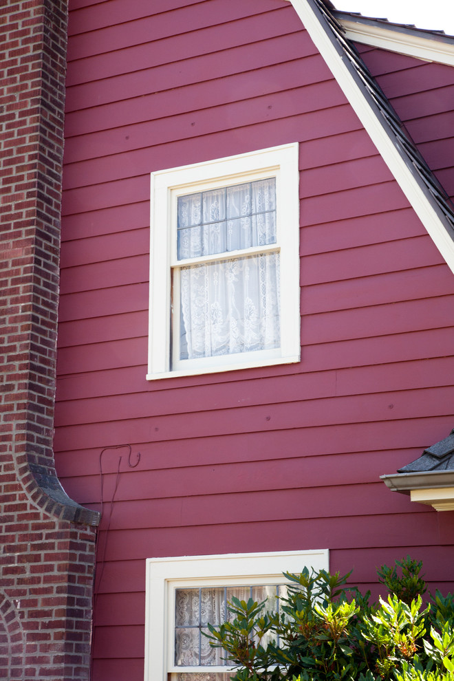 Northeast Queen Anne Farmhouse Exterior Façade Seattle par Excel