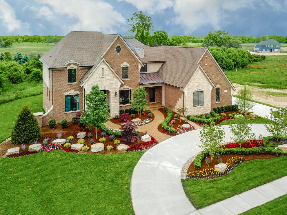 Oakland Hunt Reserve Tanglewood Model Traditional Exterior