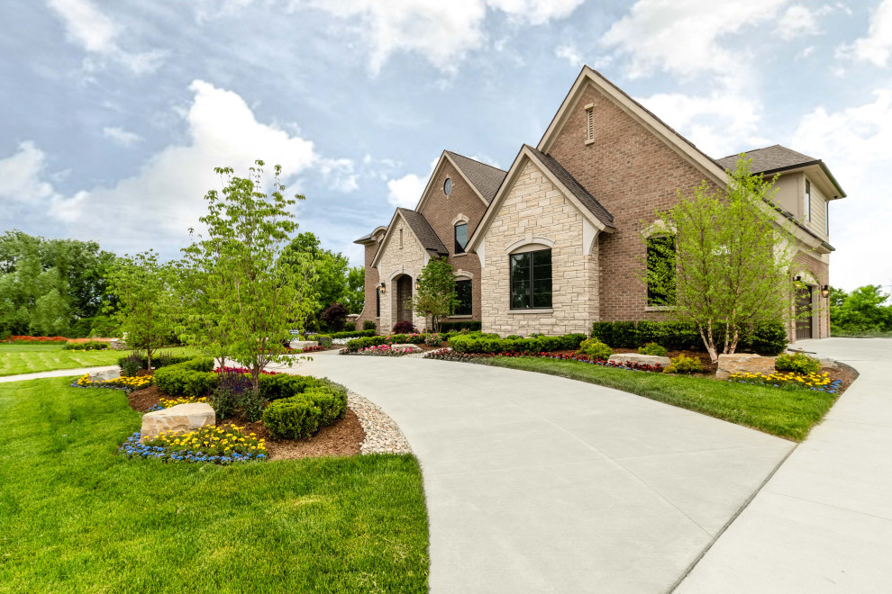 Oakland Hunt Reserve Tanglewood Model Traditional Exterior Detroit by MJC Companies