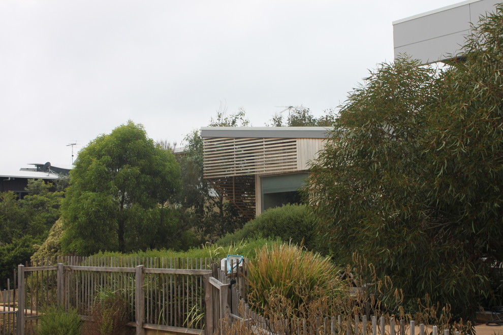 Inspiration for a contemporary house exterior in Geelong.