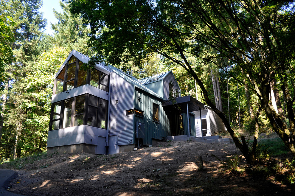 OLD GERMANTOWN ROAD Modern Exterior Portland by Dyer Studio Inc