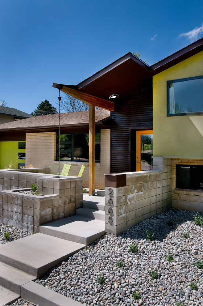 Photo of a contemporary house exterior in Denver.