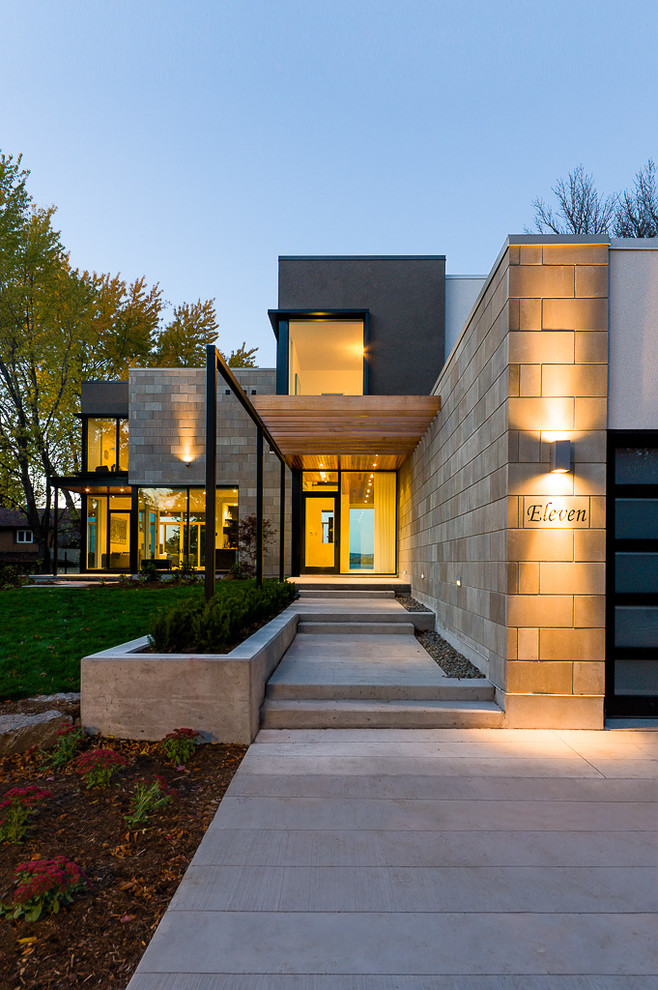 Zweistöckiges Modernes Haus mit Mix-Fassade in Ottawa