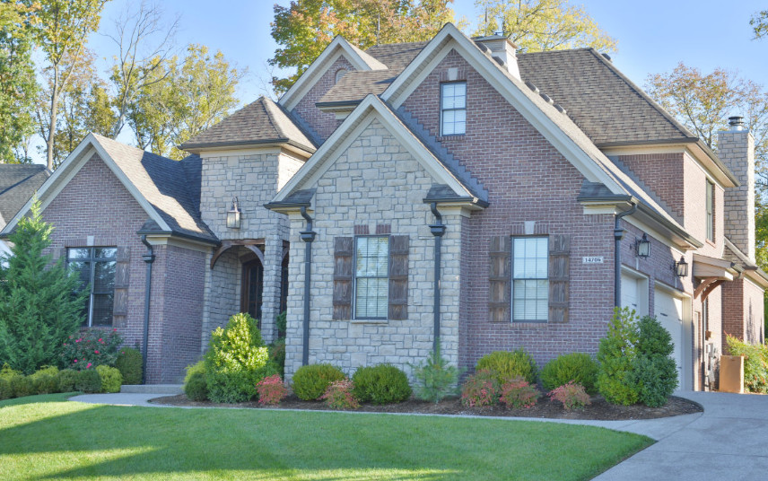 Our Work Classique Façade Louisville par Deville Homes, Inc