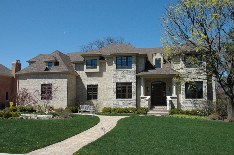 Inspiration for a classic house exterior in Chicago.