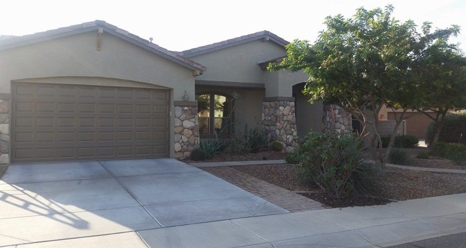 Beige one-story exterior home photo in Phoenix