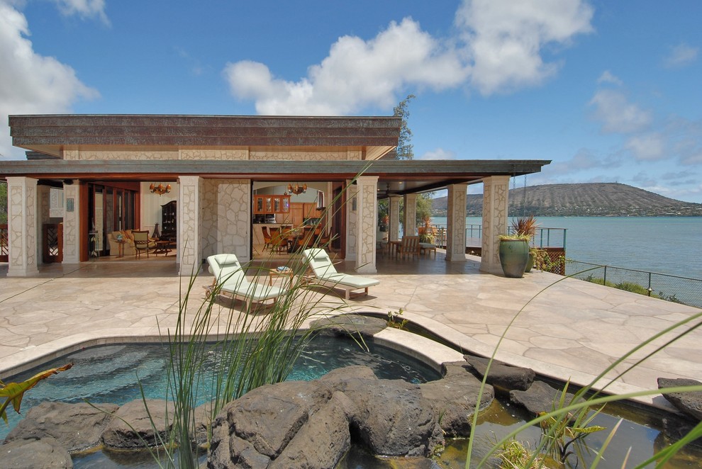 Paiko Lagoon Oasis Tropical Exterior Hawaii by Archipelago Hawaii Luxury Home Designs