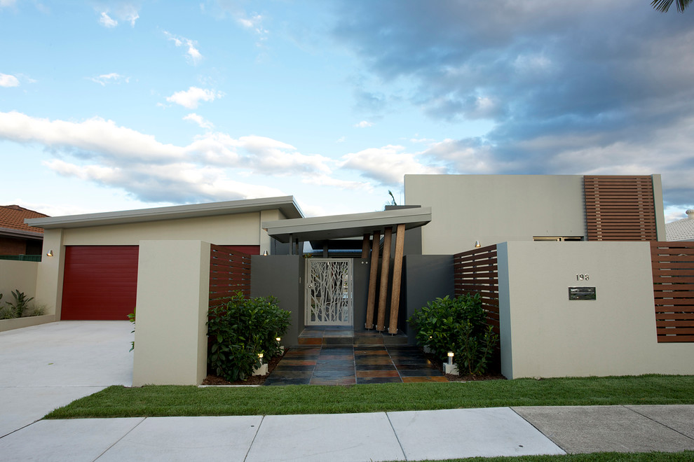 Inspiration for a contemporary house exterior in Brisbane.