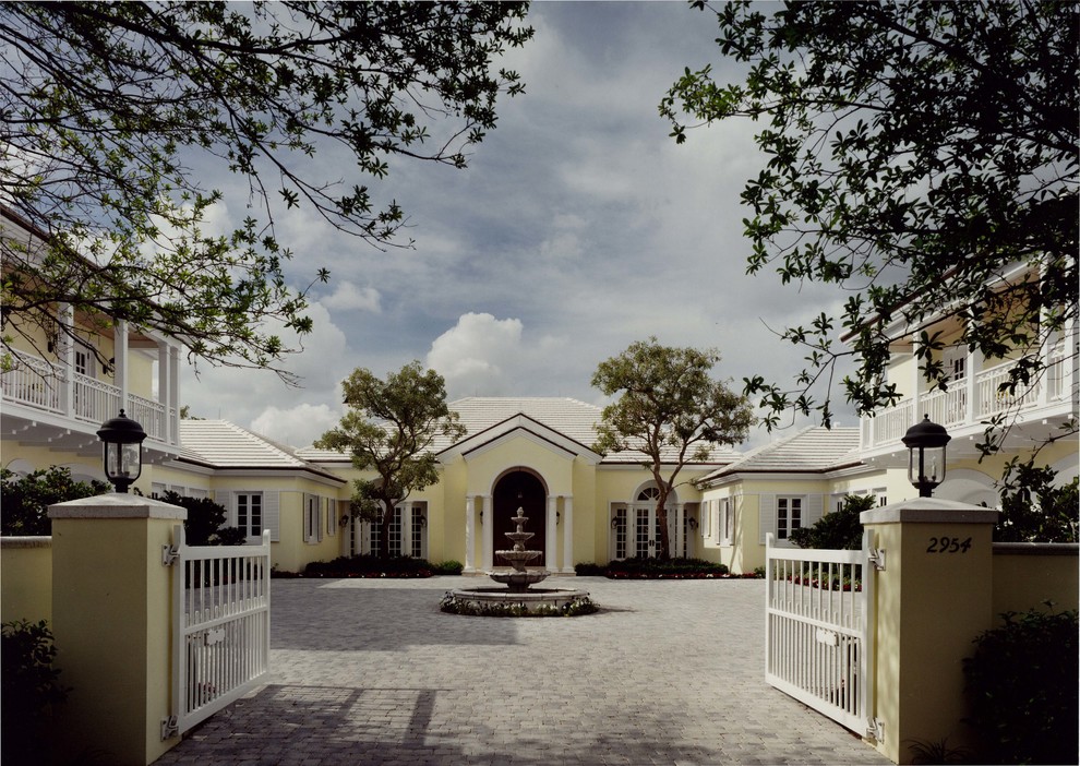 Example of a classic exterior home design in Miami