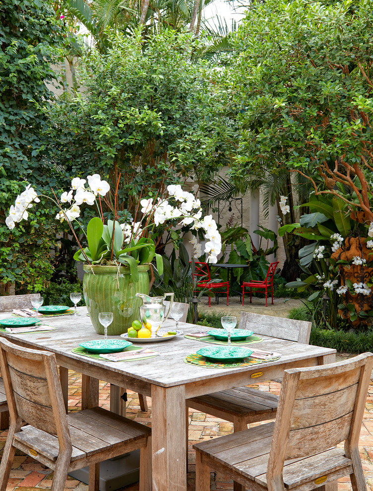 Photo of a mediterranean house exterior in Miami.