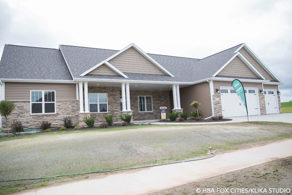 Parade Home Entry Mark Winter Homes Inc. Exterior Other by Home