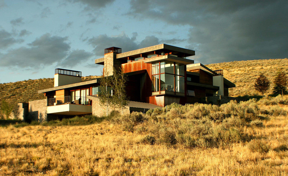 Photo of a contemporary two floor house exterior in Salt Lake City.