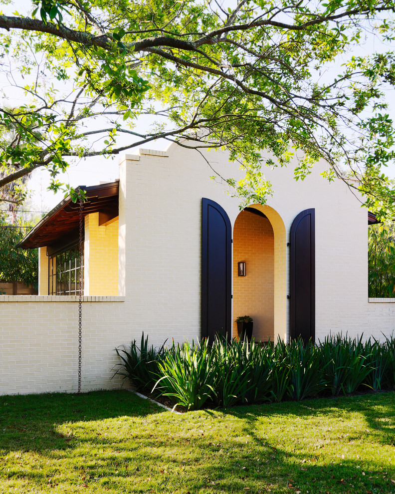 Parkland Estates Pool Cabana Contemporary Exterior Tampa by