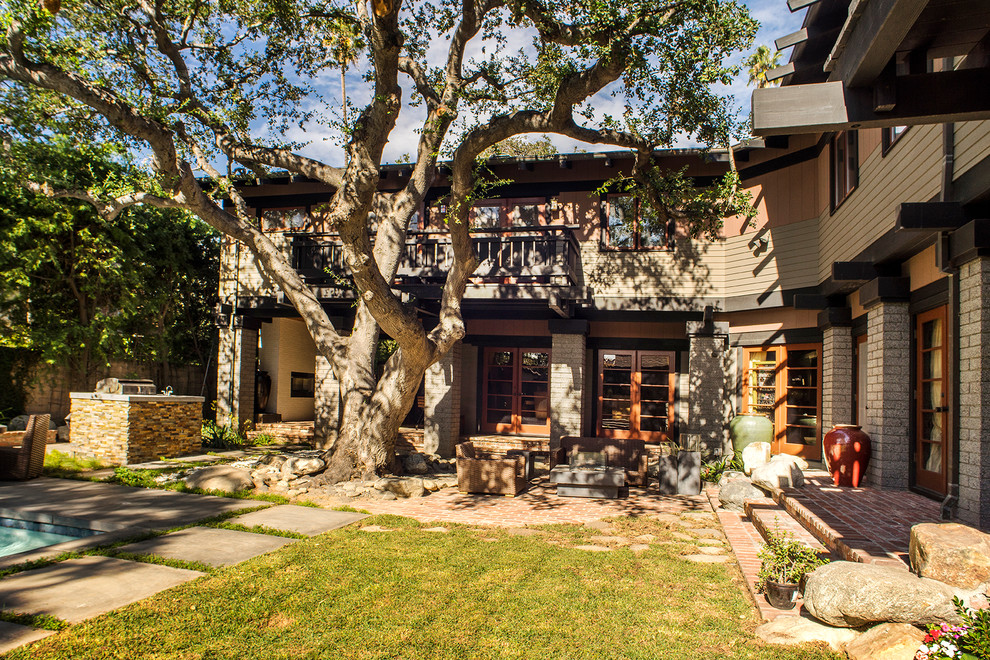 Inspiration for a large craftsman exterior home remodel in Los Angeles