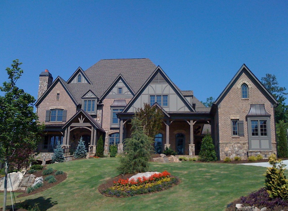 Photo of a traditional house exterior in Atlanta.