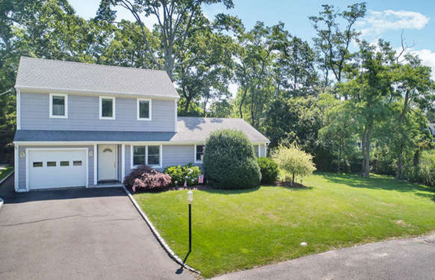 Perfect Backdrop for Your Old Greenwich Lifestyle Traditional Exterior New York by Marta