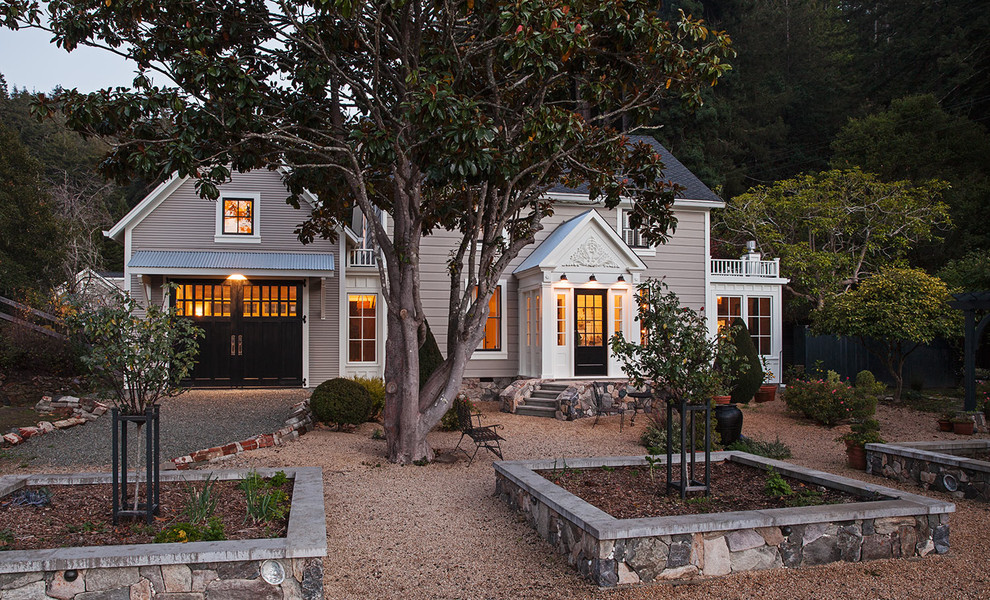 Design ideas for a country house exterior in San Francisco.