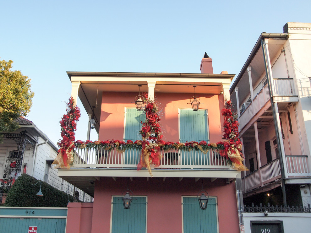 Design ideas for an eclectic house exterior in New Orleans.