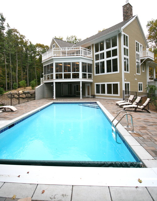 Pier Cove Traditional Swimming Pool & Hot Tub Grand Rapids by