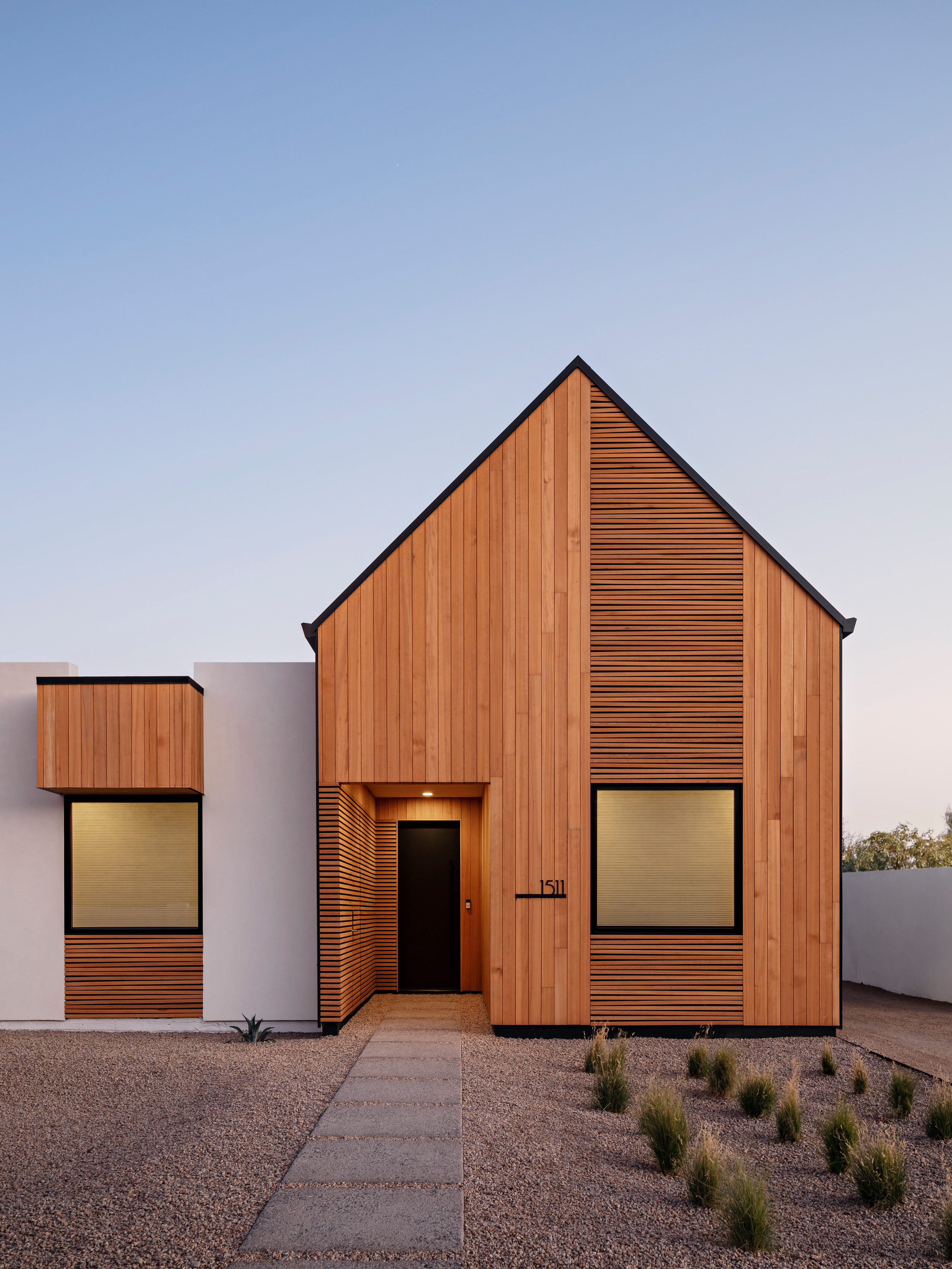 Ideas para fachadas | Diseños de fachadas modernas con tejado a dos aguas -  may 2023 | Houzz ES