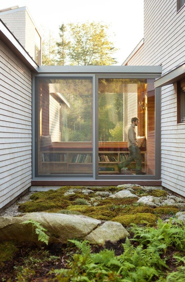 Источник вдохновения для домашнего уюта: стеклянный дом в современном стиле