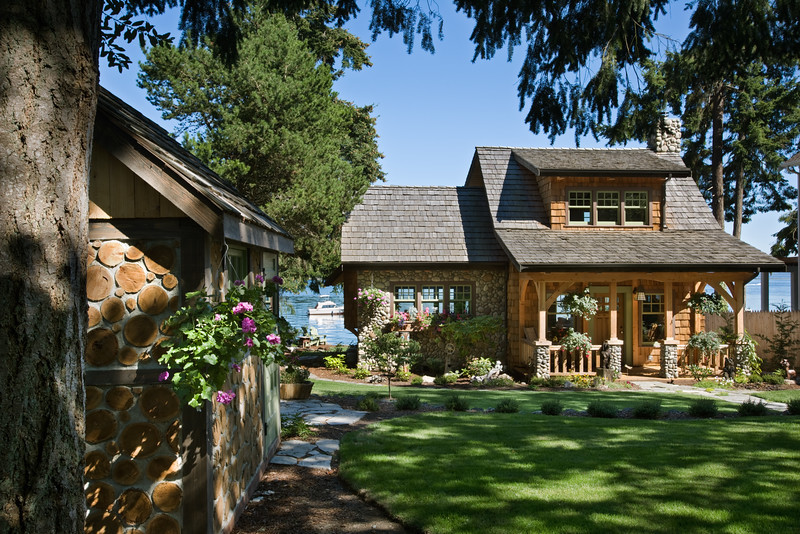 Port Orchard 1150 Traditional Exterior Seattle by British
