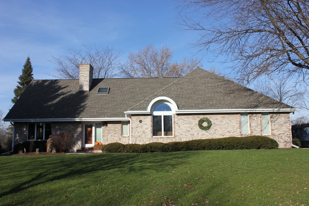Example of a classic exterior home design in Milwaukee