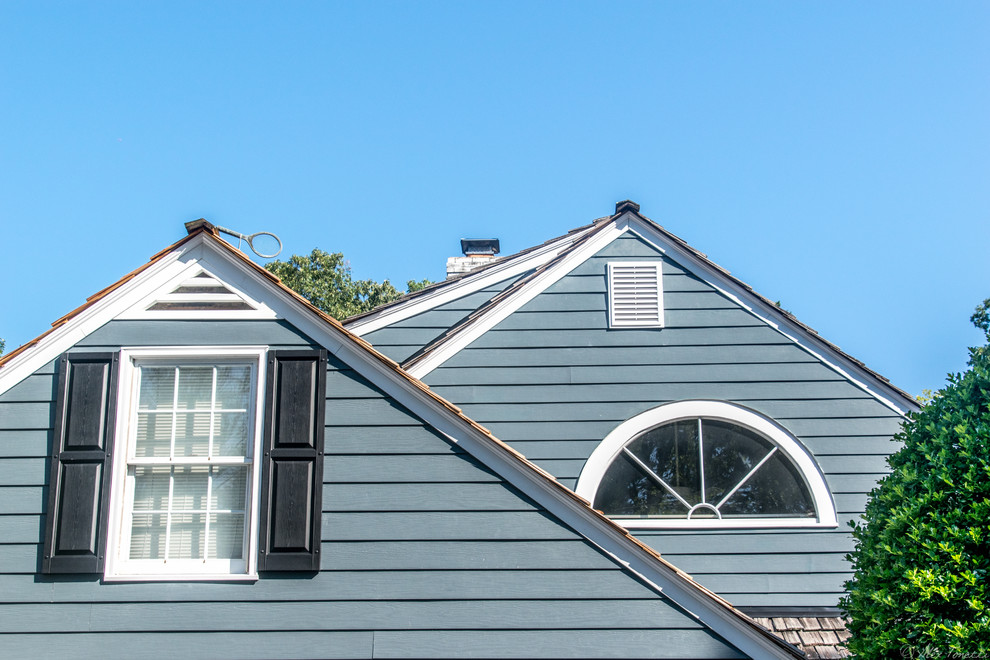 Potomac, MD. James Hardie Siding and Replacement Door Fa??ade