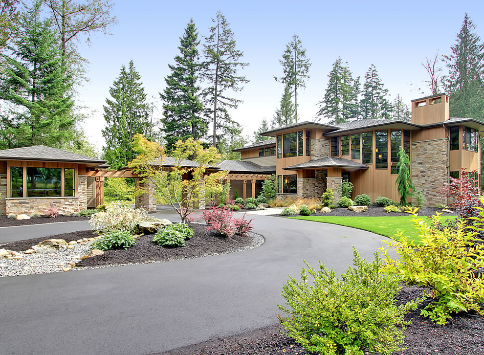 Inspiration for a modern house exterior in Seattle.