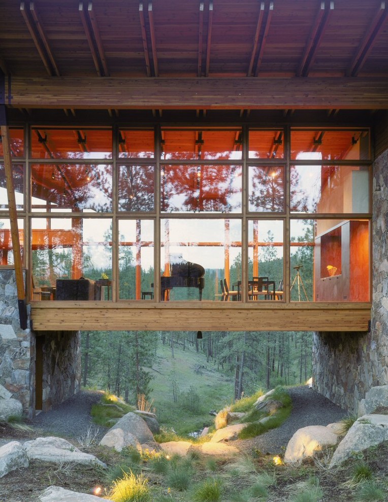 Modernes Haus mit Glasfassade in Seattle