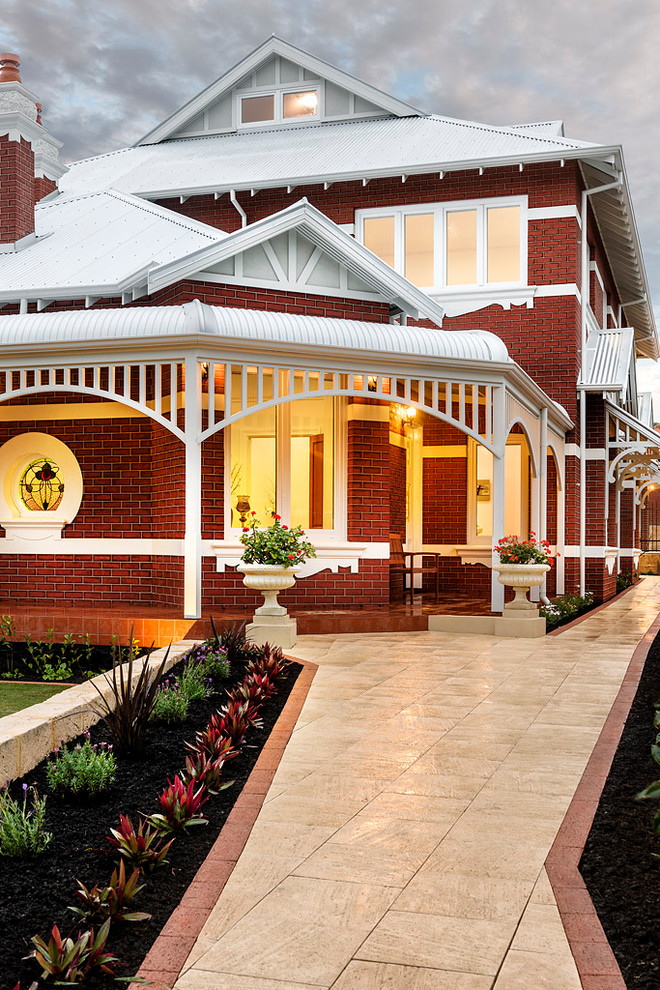 Traditional exterior home idea in Perth