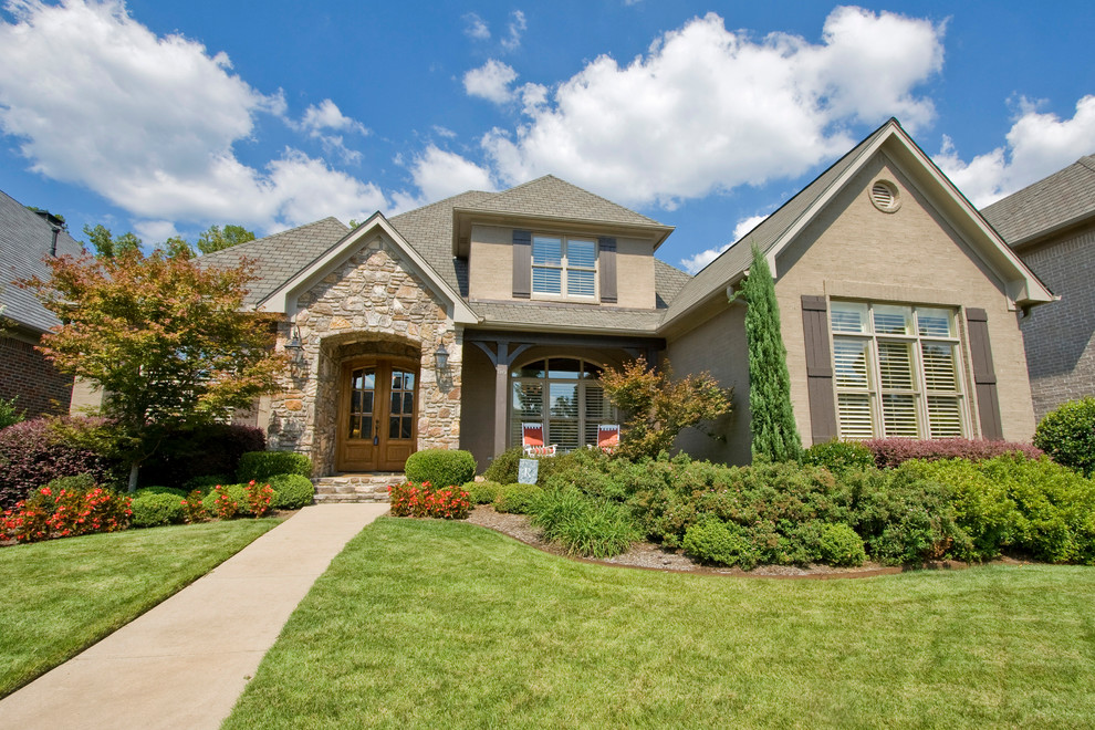 Traditional exterior home idea in Little Rock