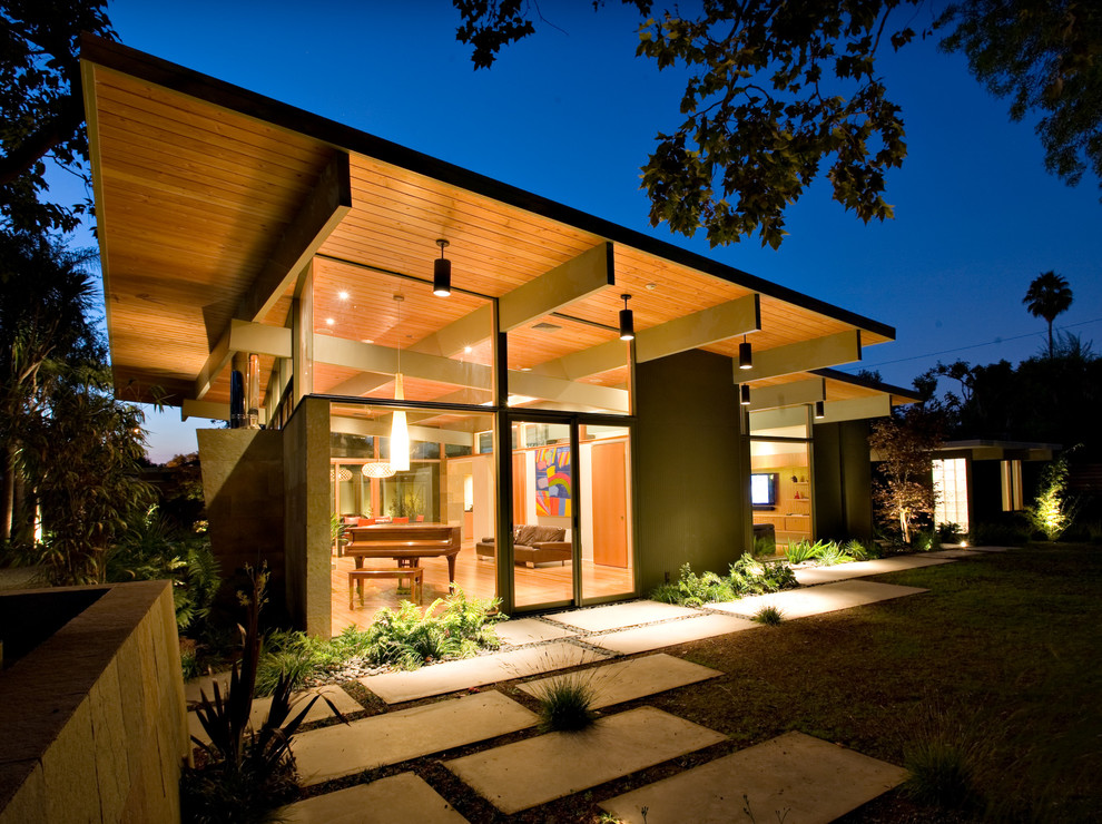 Quince Reverse Shed Eichler, Mid Century Modern Outdoor Lighting Ideas