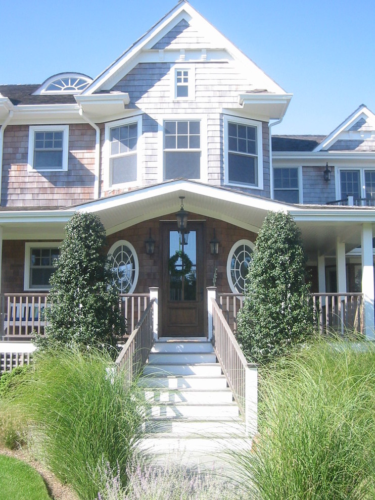 Quogue Traditional Exterior New York by Peter Podlas Architect