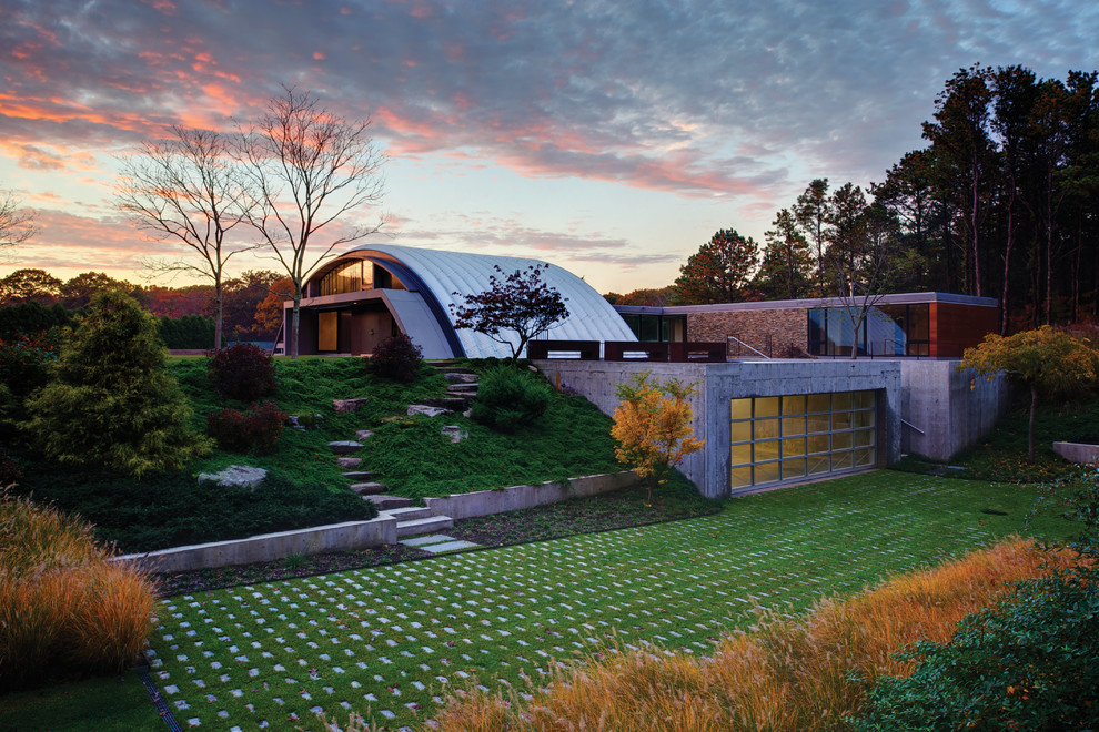 Quonset Hut Home in the Hamptons (Arc House) Contemporary Exterior