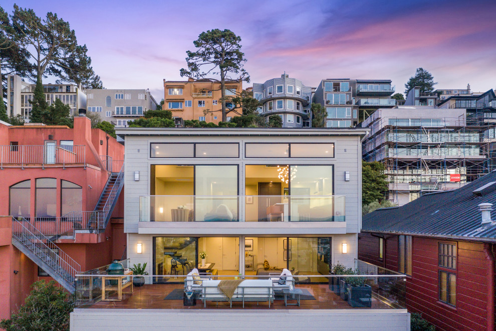 サンフランシスコにある高級なモダンスタイルのおしゃれな家の外観の写真
