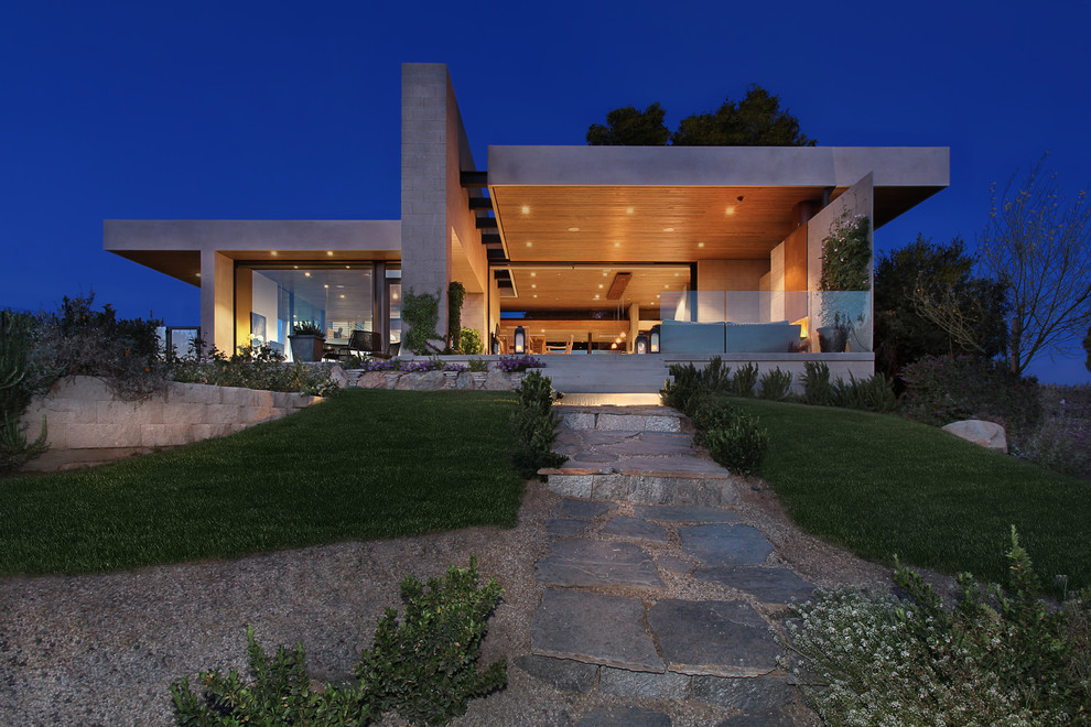 Einstöckiges Modernes Haus mit Flachdach in Orange County