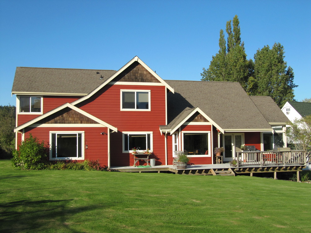 Red House 2 Craftsman Exterior Seattle by Coast