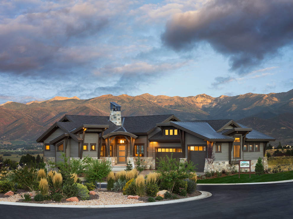 Design ideas for a classic house exterior in Salt Lake City.