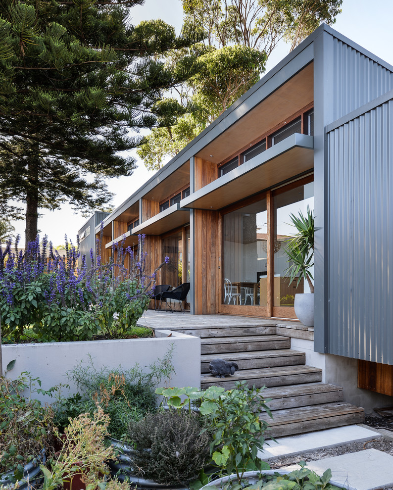 Contemporary exterior home idea in Newcastle - Maitland