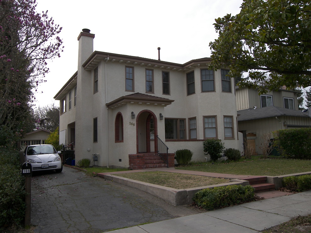 Example of a classic exterior home design in San Francisco