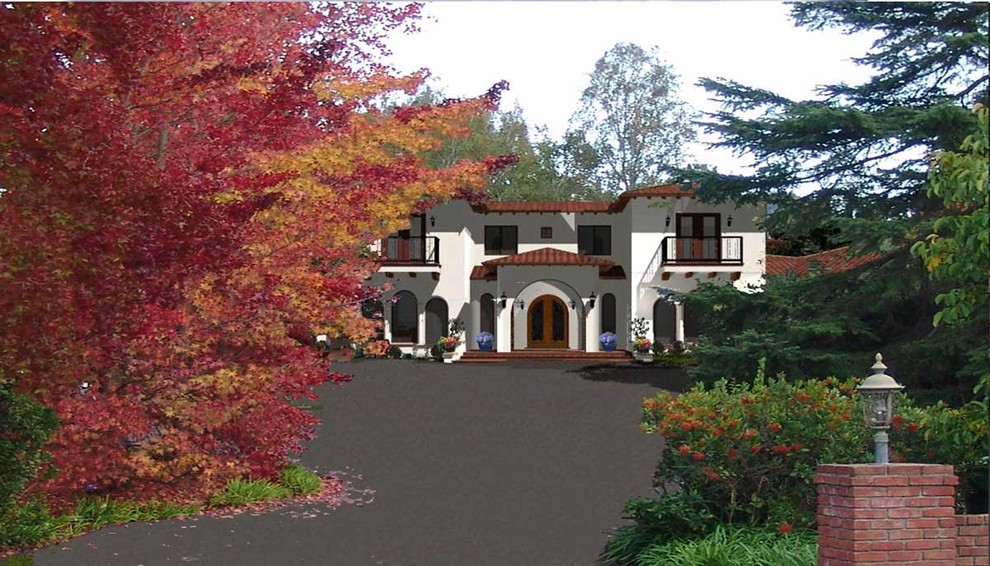 Стильный дизайн: огромный, двухэтажный, белый дом в средиземноморском стиле с облицовкой из бетона и вальмовой крышей - последний тренд